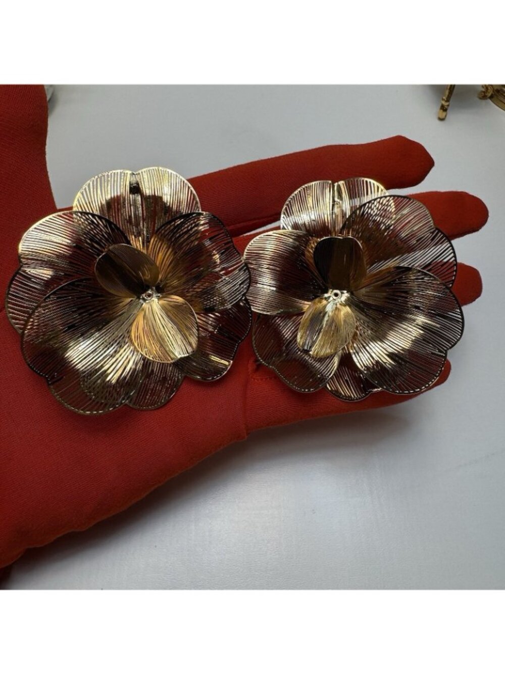 Zara Large Gold Tone Metal Flower Statement Earrings Pierced - Picture 9 of 9
